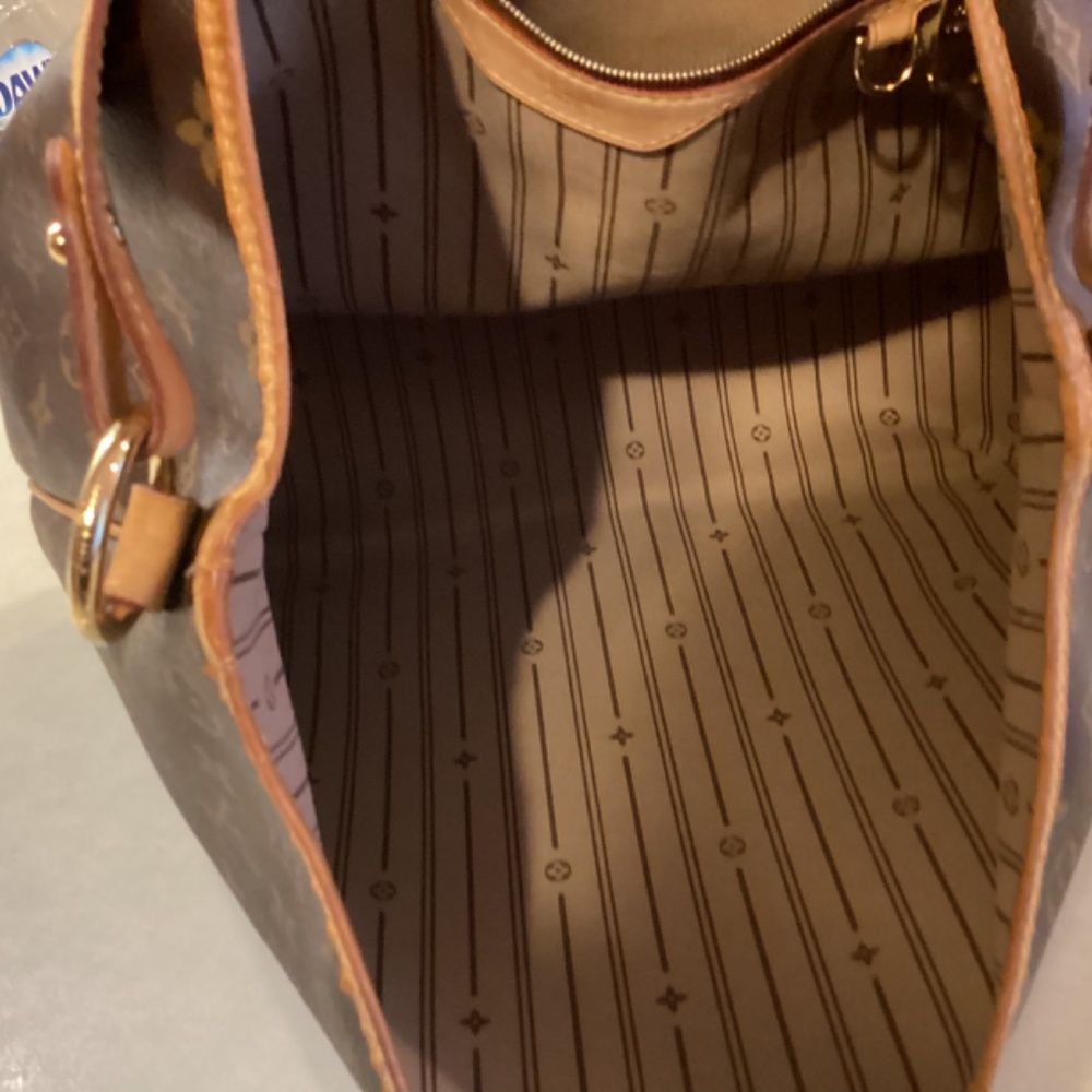 Handbag - Picture 12 of 12